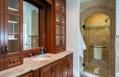 Atascadero House | Wine Country Retreat - Luxury Pool, Spa, Volleyball, Bocce, & More!