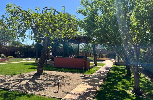 Sonoma Villa | Wine country villa, garden, pool, Jacuzzi, walk to Sonoma square