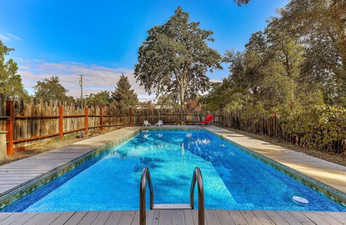 Cottonwood Cabin | Winery Guest House : Rest & Wine!