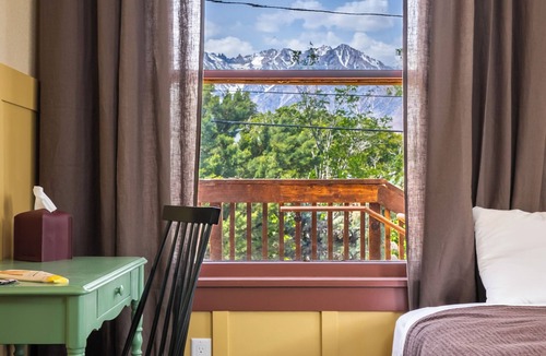 Independence Hotel | Winnedumah Hotel
