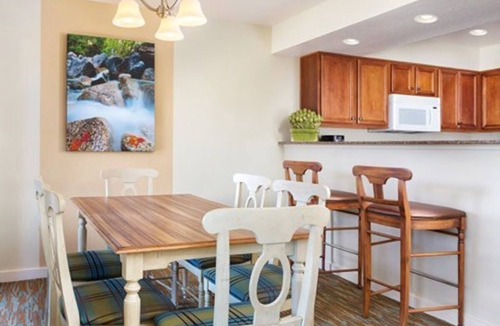 Round Hill Village Condo | ❄︎ Winter Holidays 2023 in Tahoe ❄︎ in 5✮ Resort 2BR/2BA Condo - ski Heavenly