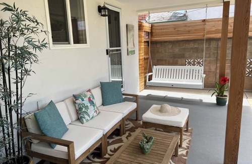 Lodi House | WINTER SPECIAL~ Local Tastings of Lodi~Steam Shower~Tesla Charger