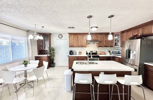 Chinatown House | Wonderful 4-bedroom suite in ChinaTown Vegas