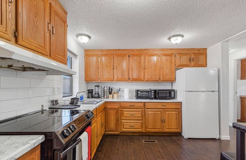 Sunridge Estates House | WONDERFUL Family Home w/Scenic Views