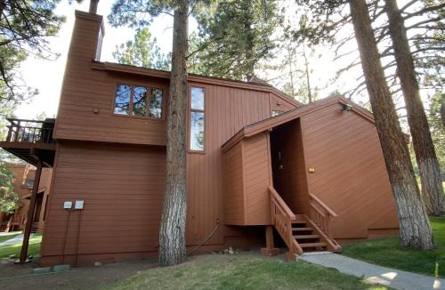 Mammoth Lakes Apartment | Woodlands #25 condo