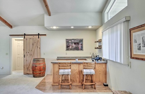 Groveland Cabin | Woodsy Groveland Cabin w/Deck < 3 Mi to Lake