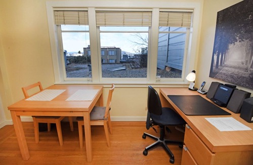 Russian Hill Apartment | World Famous Macondray Lane ~ Fully Furnished Studio in Russian Hill