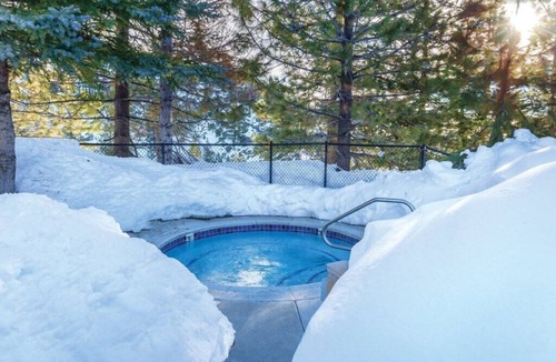 Tahoe Village Condo | WorldMark Lake Tahoe - 2 Bedroom Plus Tahoe 3