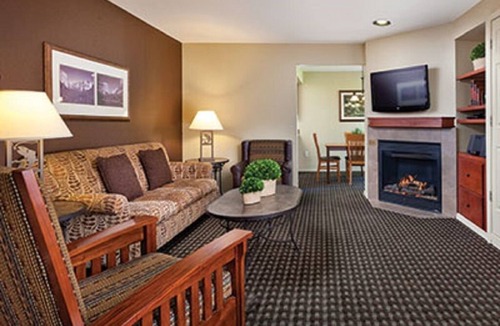Bass Lake Resort | Wow ... This is the outdoors at its best !