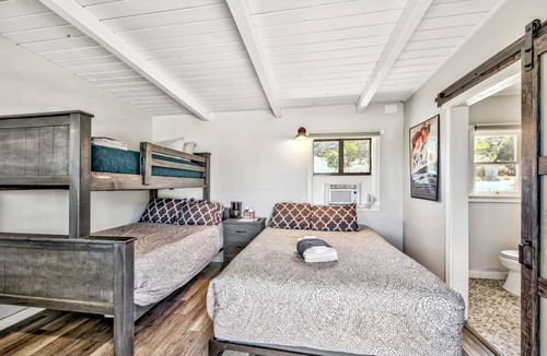 Walker Hotel | WWM 11 · WWM 11 Family Adventure bunk Yosemite Suite