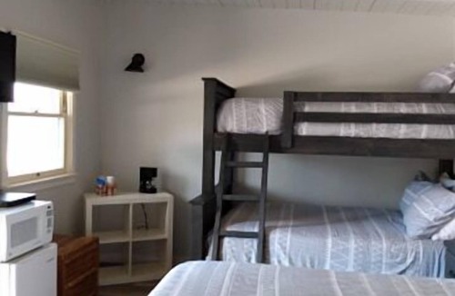 Walker Hotel | WWM 11 · WWM 11 Family Adventure bunk Yosemite Suite