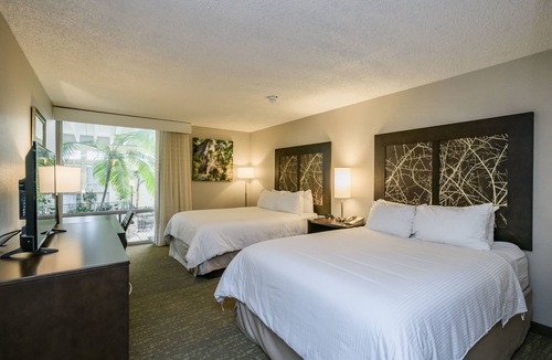 Raisin Hotel | Wyndham Garden Fresno Yosemite Airport