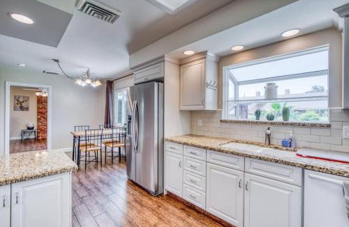 Fresno Apartment | X-Large Spacious Deluxe House Fastest Wi-Fi