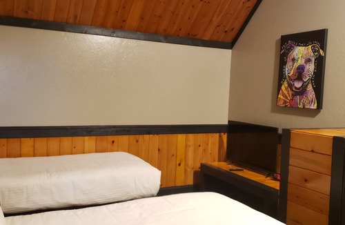 Tahoe Village Resort | Xmas discount: New Yr. @ Ridge Sierra resort @ Hvenly. Great amenities. Dogs ok.