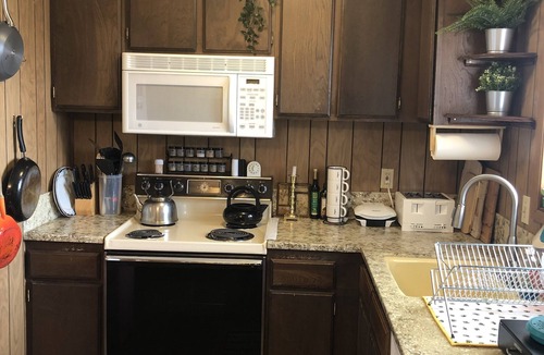 Pinecrest Condo | Year round vacation location - Enjoy great water sports, fishing and more!