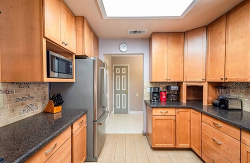 Coarsegold Villa | Yosemite Alpine Retreat with Hot Tub/Pool Table/Garden/Lounge
