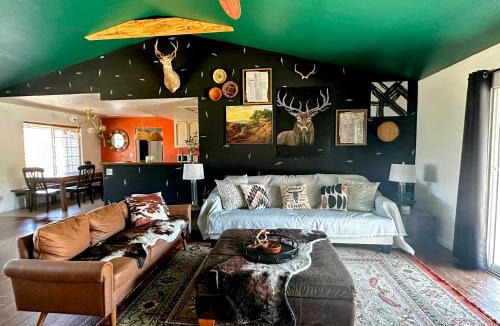 Coarsegold Villa | Yosemite & Bass Lake 3 Acres, Pool, Game Room, Stunning Views