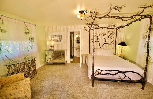 Midpines Resort | Yosemite Bug Rustic Mountain Resort