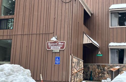 Yosemite National Park Apartment | Yosemite Condominium Loft unit -B202