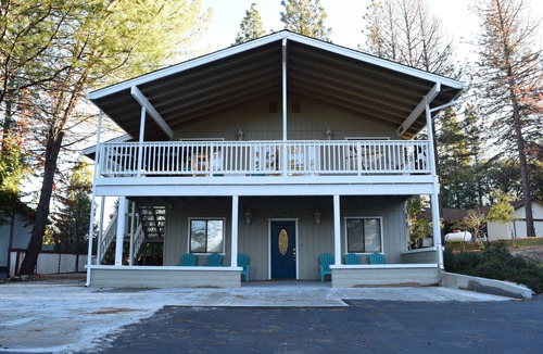 Groveland Cabin | Yosemite, Family-friendly Escape with many amenities inside, outside and nearby