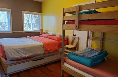 Groveland House | Yosemite International Hostel