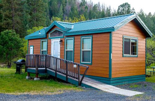 Harden Flat Resort | Yosemite Lakes Cabin & Cottages
