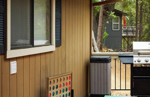 Groveland House | Yosemite/PineMountain Lake 4-bedroom house with AC in charming Groveland