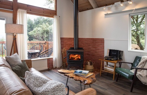 Groveland Cabin | Yosemite Retreat: Pet-Friendly Hilltop Cabin in Tranquil Surroundings