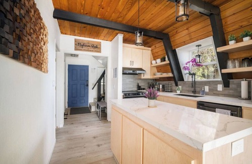 Yosemite Forks Cabin | Yosemite Winter Cabin Cozy Vibe Starry Night Views