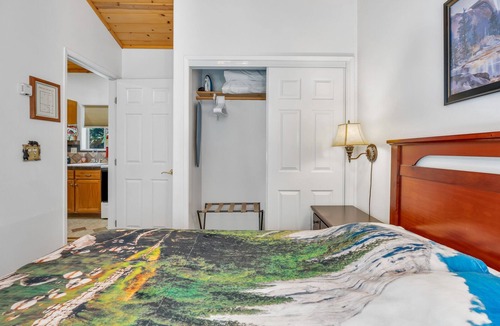 Yosemite West Cabin | Yosemite Woods – Charming Upper and Secluded 1 BDR Inside YNP!