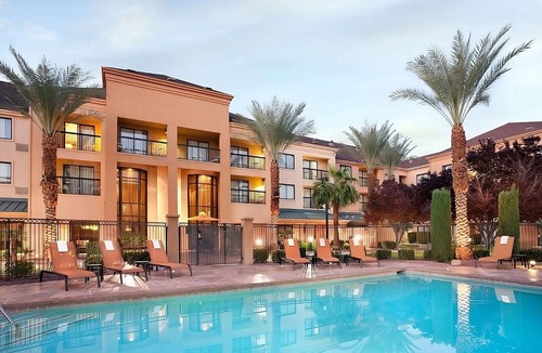 Las Vegas Hotel | Your Oasis in the Heart of Summerlin! 2 Comfortable Rooms! Outdoor Pool!
