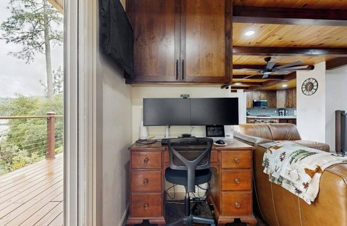 Bass Lake House | Your Perfect Lakeside Getaway with a private dock on Bass Lake