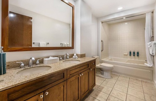 Enterprise Hotel | Your Resort in Vegas Near the Strip! Explore and Swim with Onsite Pool | 2 Units
