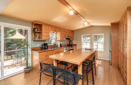 Cedar Ridge House | Your Spacious Escape: Creek, Pool, Hot Tub, Sauna in Enchanting Grass Valley