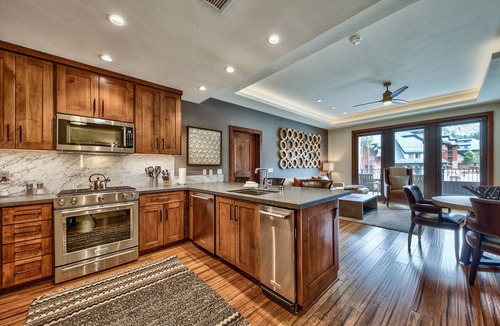 Lakeside Park Apartment | Zalanta, A Vail Resorts Property