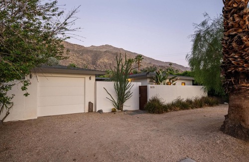 The Mesa House | Zen Modern Home - Wind Free S Palm Springs - SALT WATER POOL/SPA