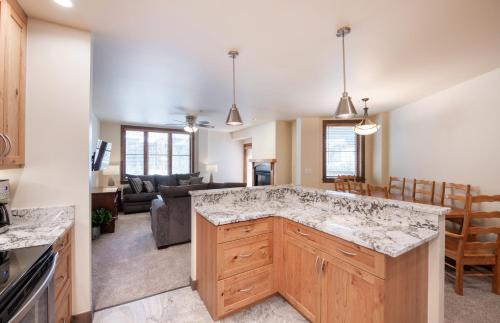 Winter Park Apartment | Zephyr Mountain Lodge, Condo - Ski-In Ski-Out Village Corridor View Premium-Rated Condo 2310
