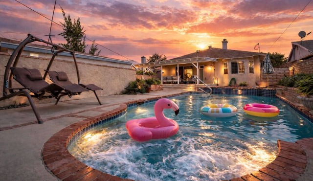 ৎ୭Sunny North Hills Home with Pool & Funৎ୭