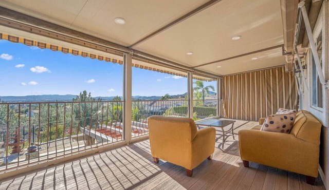 ৎ୭The safty paradiseৎ୭H/w Pool Jacuzzi, 4 bedrooms in Los Angeles