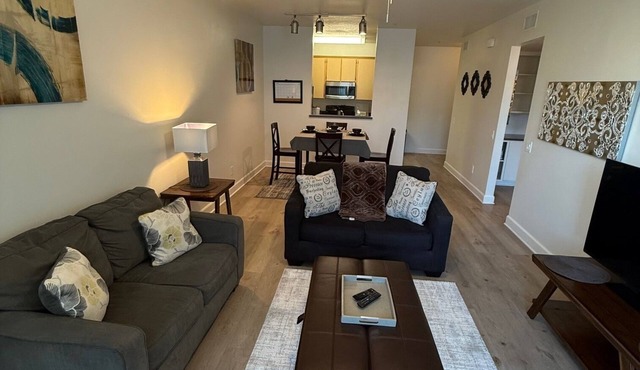 1-bedroom apt. in fabulous Los Angeles/San Fernando Valley easy Fwy's access