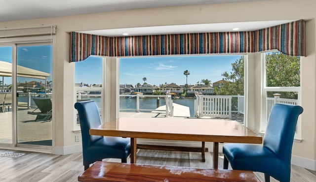 100% remodeled in 2020-Large deck w/jacuzzi, paddle boards, & ping pong table!