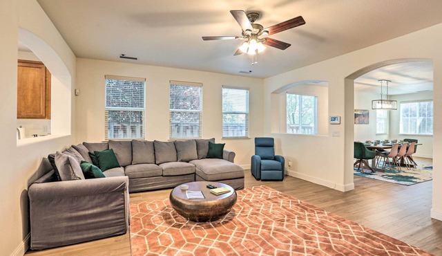 12 Mi to Riverwalk District: Quiet Reno Retreat