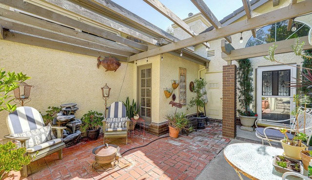 16 Mi to Beaches & Wineries! Chic Peaceful Retreat
