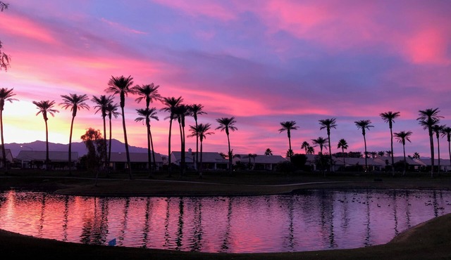 2-bedroom/2 full bathroom house in fabulous Sun City-Palm Desert!