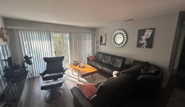 2-bedroom condo in welcoming Terra Linda. Serene & convenient, fully equipped.