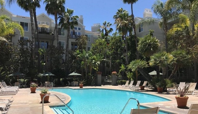 2 Bedroom Condo L-592434 by Houzlet