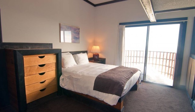 2 Bedroom Stunning Views Of Carson Valley W/Rooftop Hot Tubs