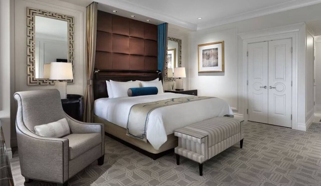 2 Luxury King Suite City View at Palazzo at The Venetian