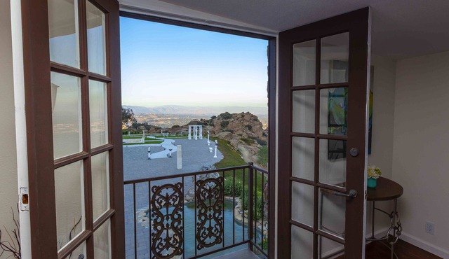 21+ Acre Private Retreat with Breathtaking Views of Los Angeles
