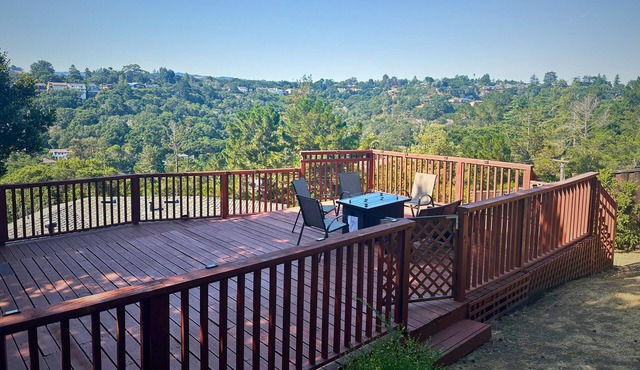 2702 Monte Cresta Dr
